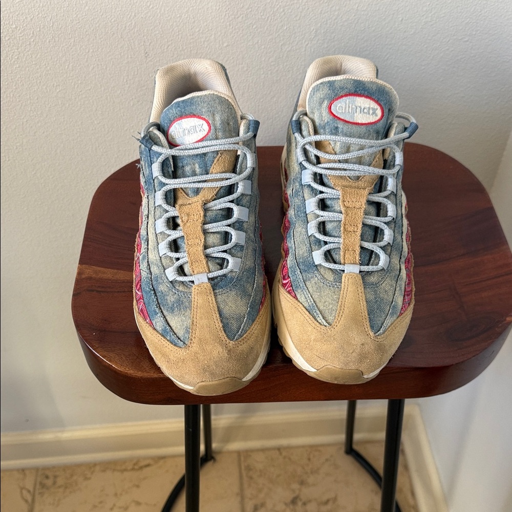 Nike Air Max Sneakers - Blue and Tan